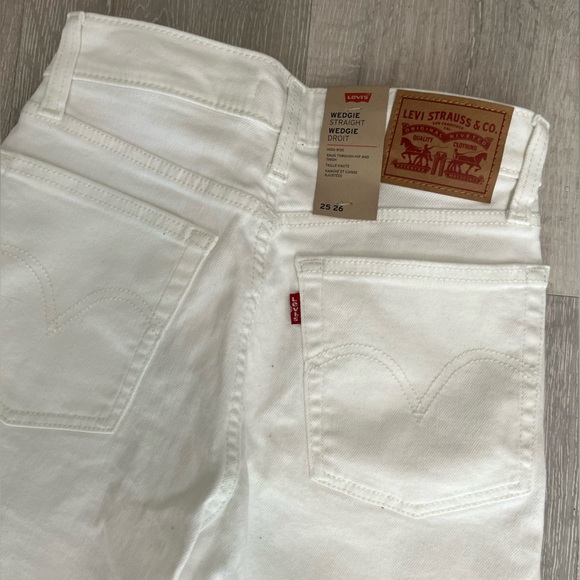 BRAND NEW WITH TAGS WEDGIE STRAIGHT FIT WOMEN'S JEANS - Picture 11 of 11